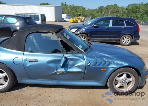 1997 BMW Z3 1.9 из США, поврежденный, VIN 4USCH7322VLB80113